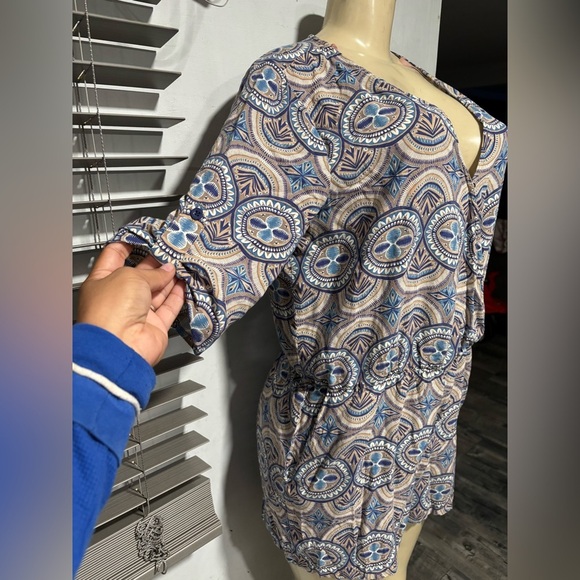 Forever 21 Blue and Cream Patterned Jumpsuit - Picture 4 of 9